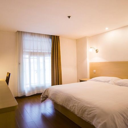 Motel Chongqing Jiefangbai Hongyadong Pedestrian Street ภายนอก รูปภาพ