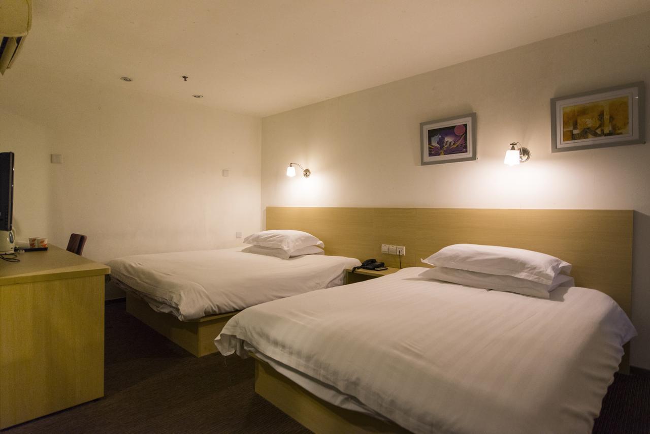 Motel Chongqing Jiefangbai Hongyadong Pedestrian Street ภายนอก รูปภาพ